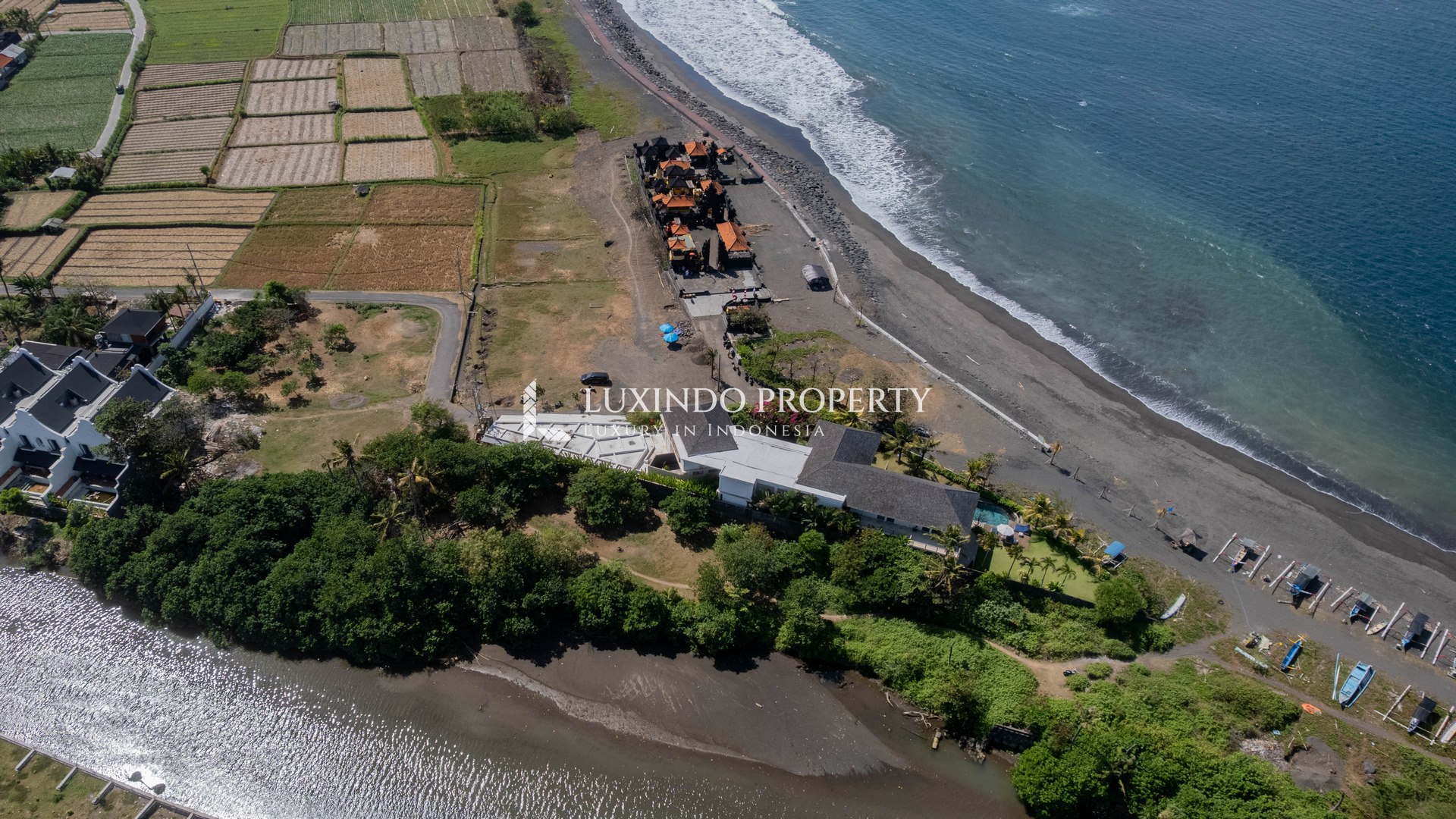 KETEWEL - ABSOLUTE BEACHFRONT LEASEHOLD LAND FOR SALE IN EAST BALI AREA (LHL314)